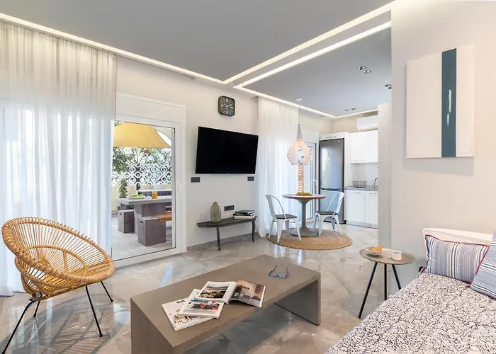 Elia & Anthos Deluxe إكْسِيا