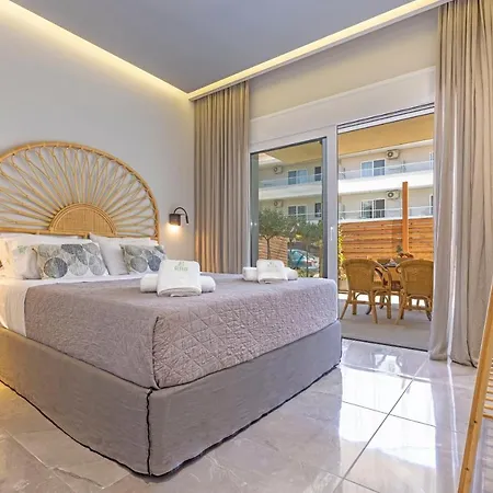 Elia & Anthos Deluxe *