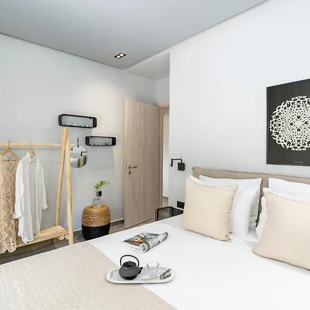 Elia & Anthos Deluxe