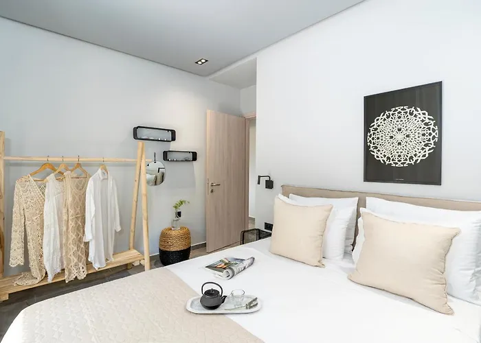 Elia & Anthos Deluxe