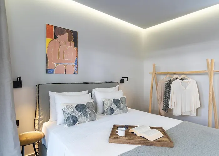 Elia & Anthos Deluxe