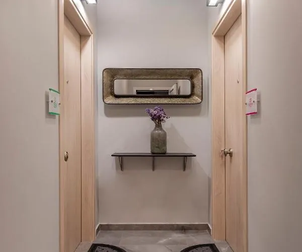 Elia & Anthos Deluxe