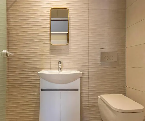 Elia & Anthos Deluxe