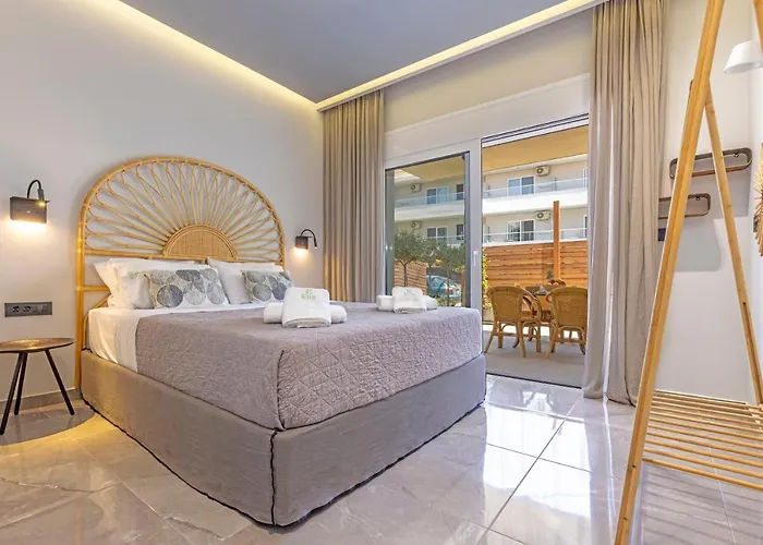 Elia & Anthos Deluxe *